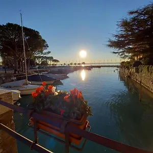 Il Nido Del Cigno , Sirmione Italy